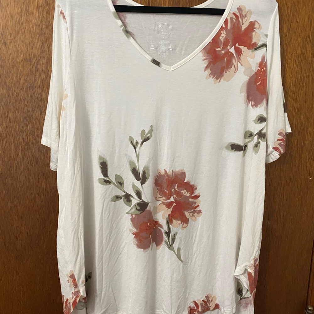 Maurices White Floral V-Neck Blouse